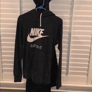 Nike pull over